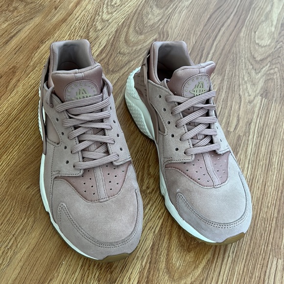 Nike Air Huarache Run Pink size 9.5 - Picture 5 of 13